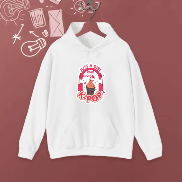 Kpop girlfriend, kpop girlie t-shirt.