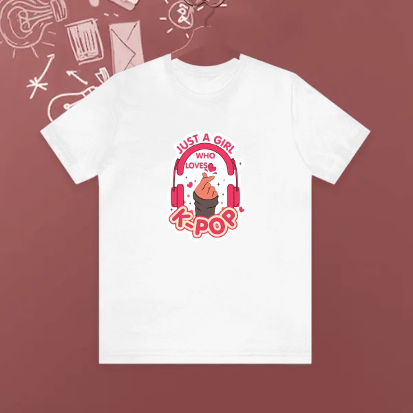 Kpop girlfriend, kpop girlie t-shirt.